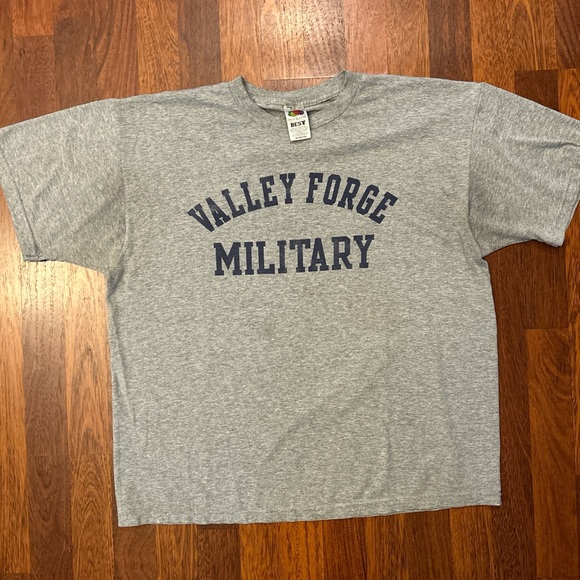 Valley Forge Military Gray Spellout Tshirt Size XL Fruit of the Loom - Picture 1 of 4